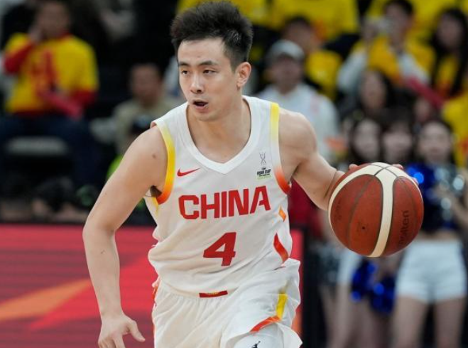 男篮关键战！赵睿赵继伟挑大梁，日本队弃用